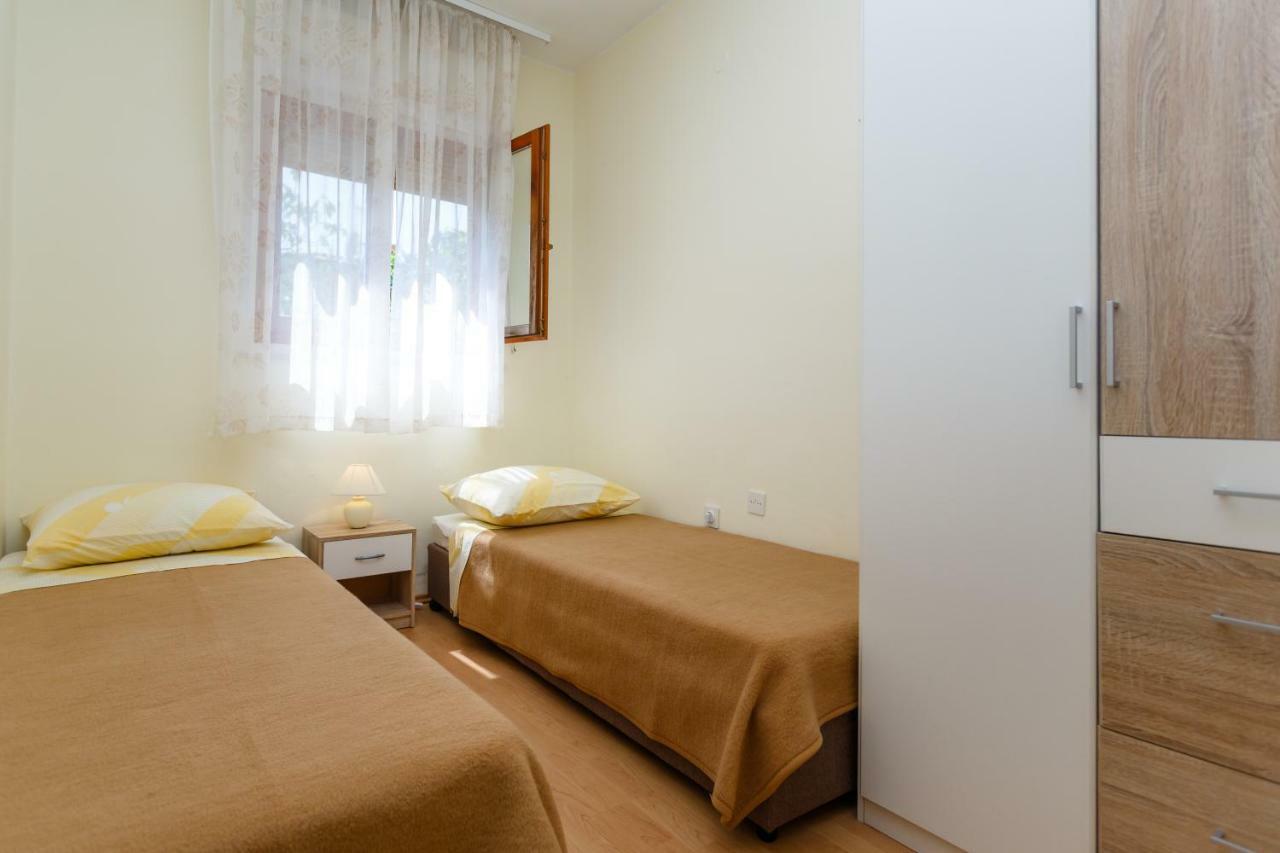 Apartman Jezevac Krk Town Eksteriør bilde