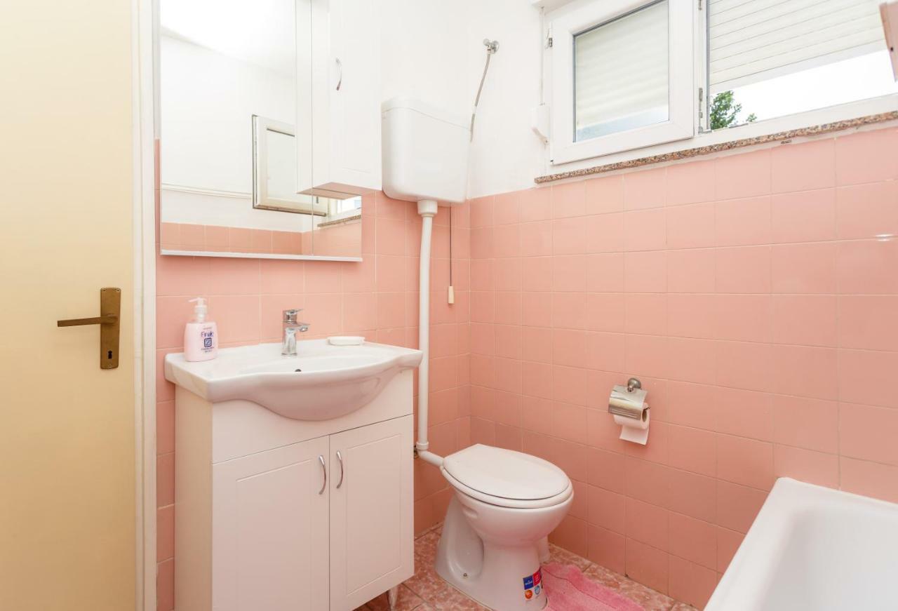 Apartman Jezevac Krk Town Eksteriør bilde