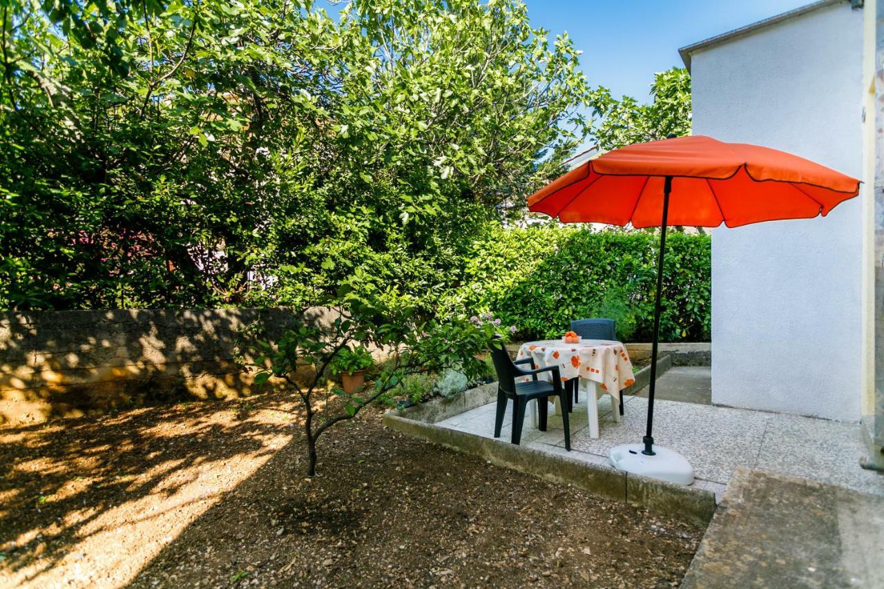 Apartman Jezevac Krk Town Eksteriør bilde