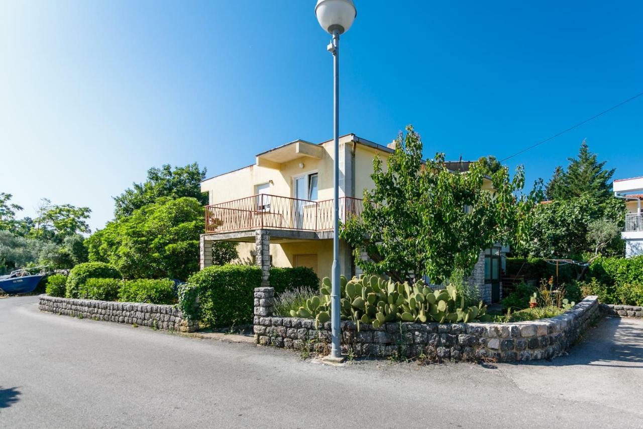 Apartman Jezevac Krk Town Eksteriør bilde